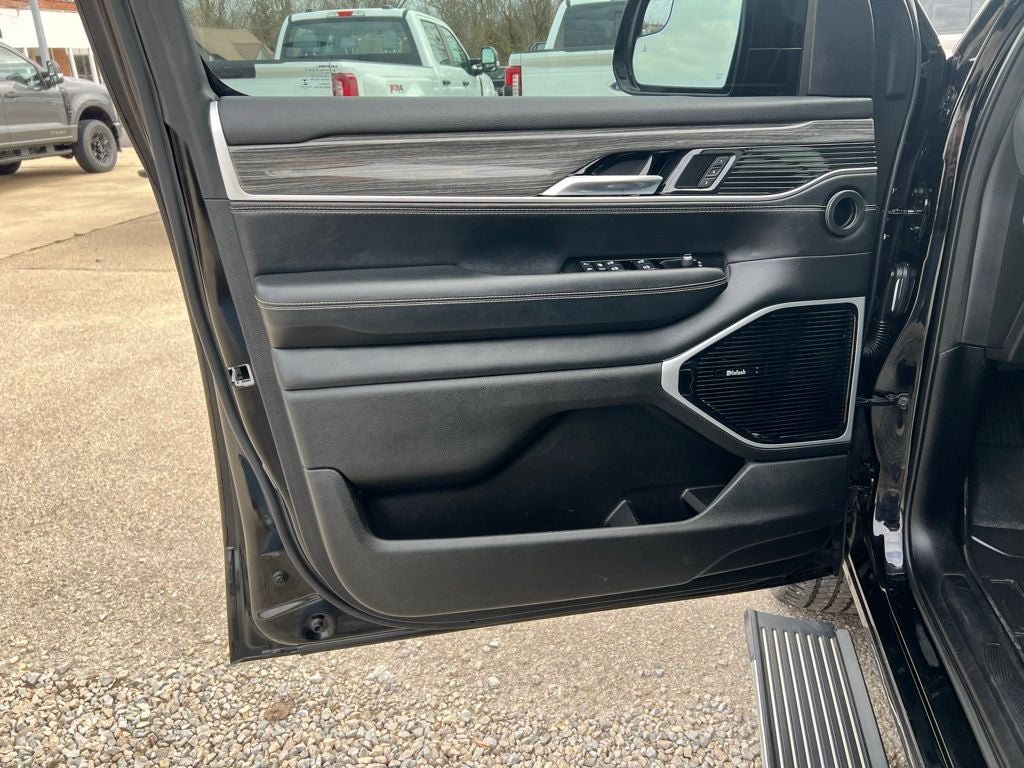 2022 Jeep Wagoneer Series III