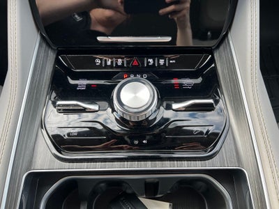 2023 Jeep Wagoneer Series III