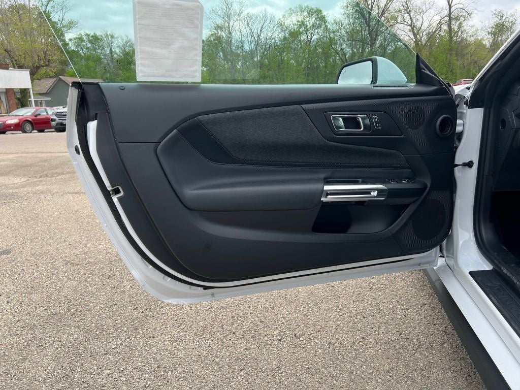 2025 Ford Mustang EcoBoost