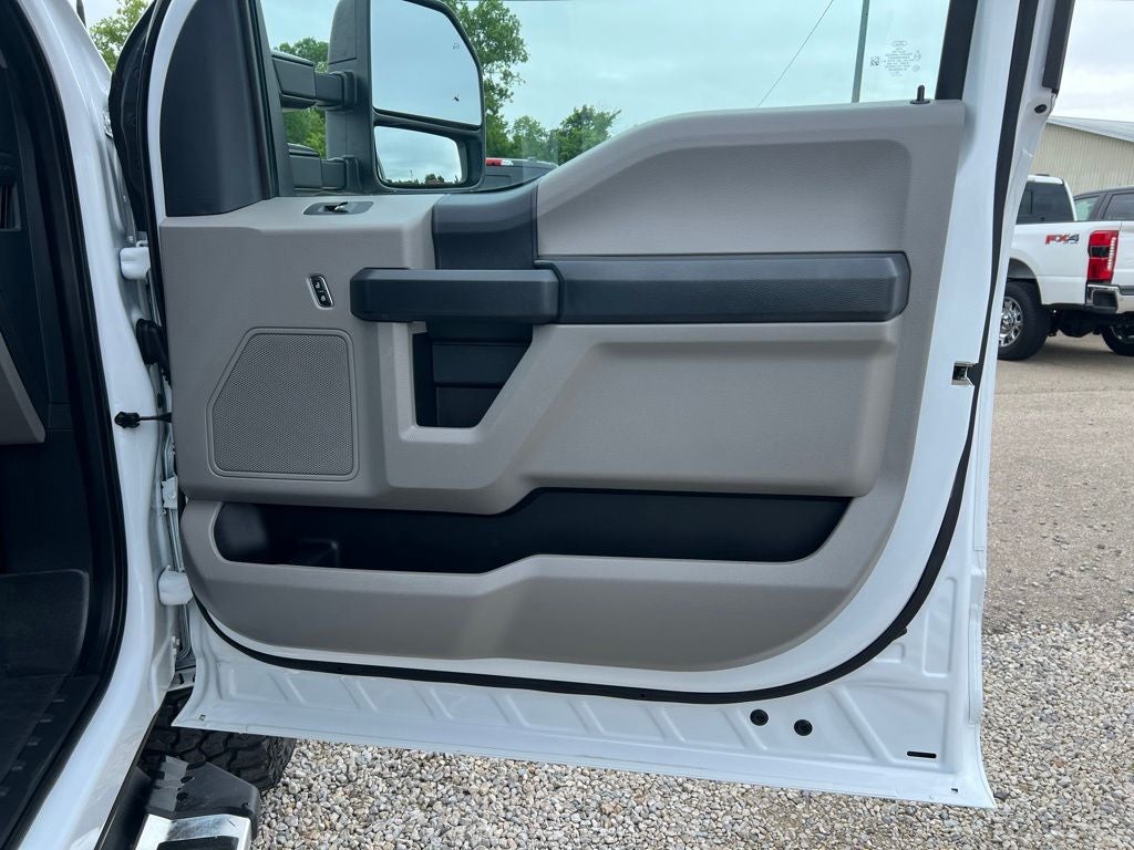2022 Ford F-350 XL DRW
