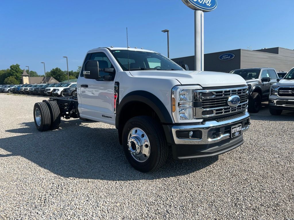 2025 Ford F-600SD XLT 169 WB