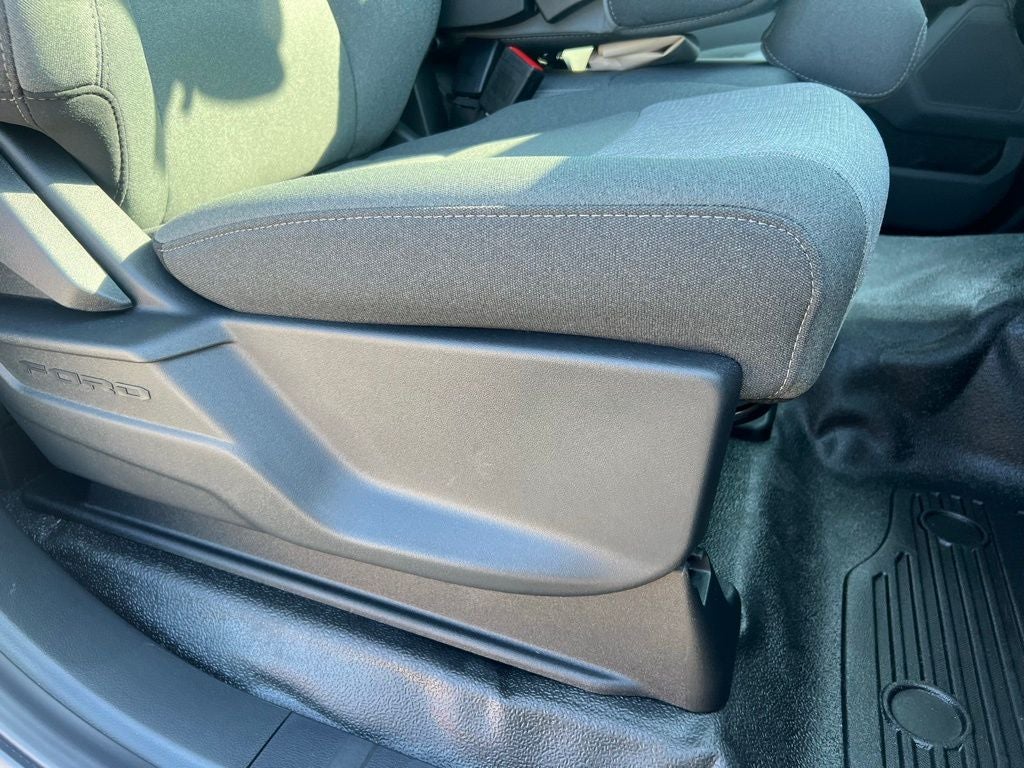 2025 Ford F-600SD XLT 169 WB