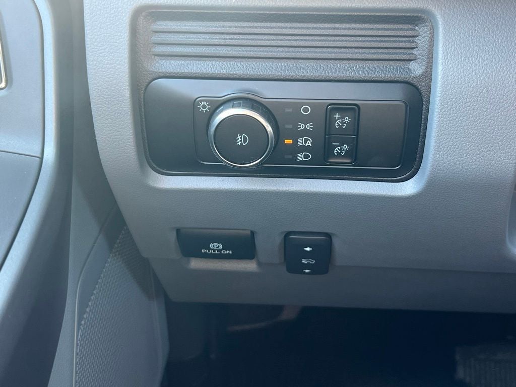 2025 Ford F-600SD XLT 169 WB