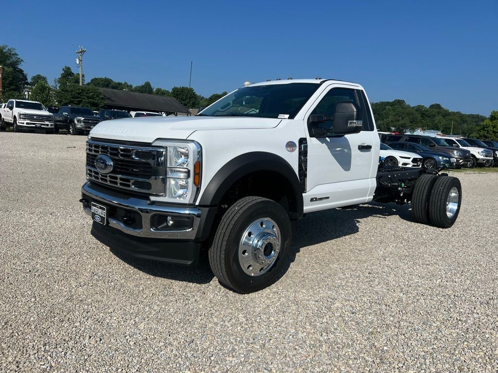 2025 Ford F-600SD XLT 169 WB