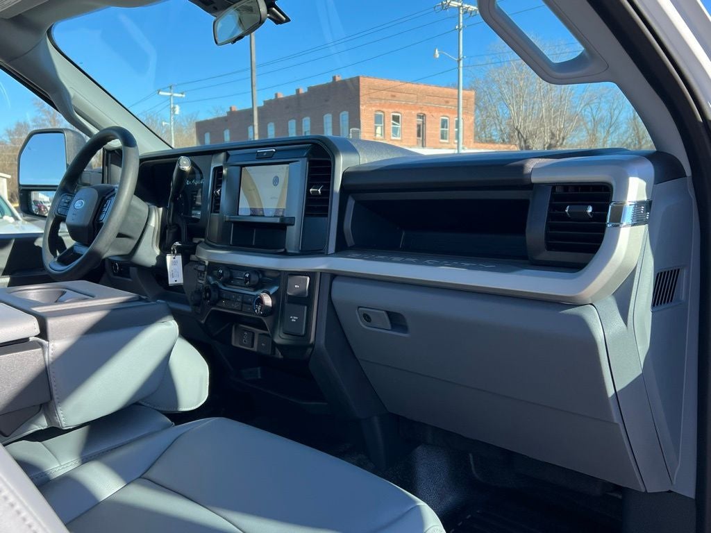 2026 Ford F-600SD XL 145 WB