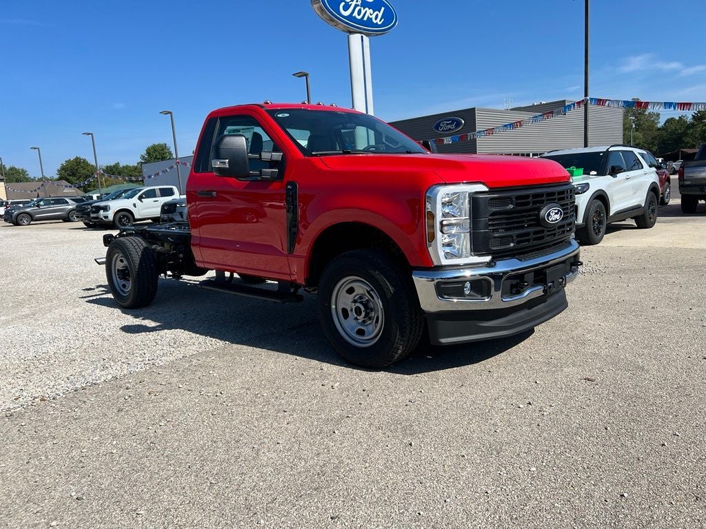 2027 Ford F-350 XL 145 WB