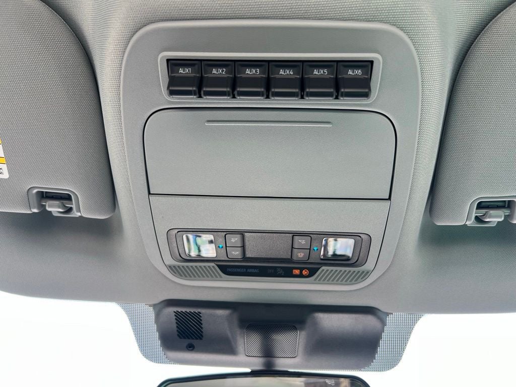 2027 Ford F-350 XL 145 WB