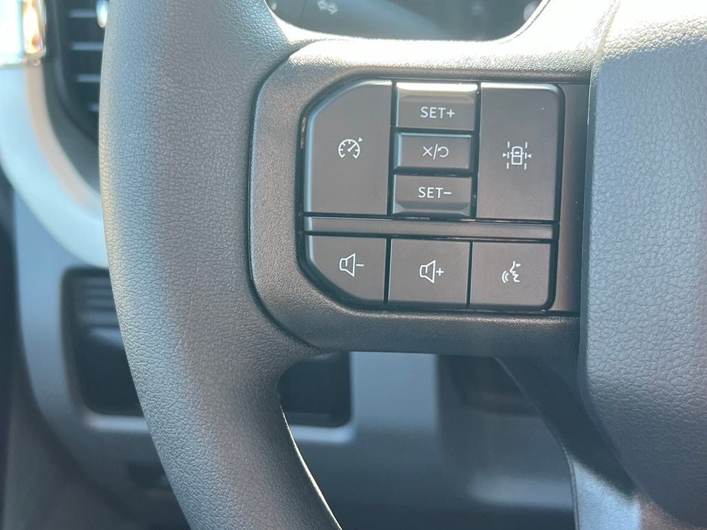 2027 Ford F-350 XL 145 WB
