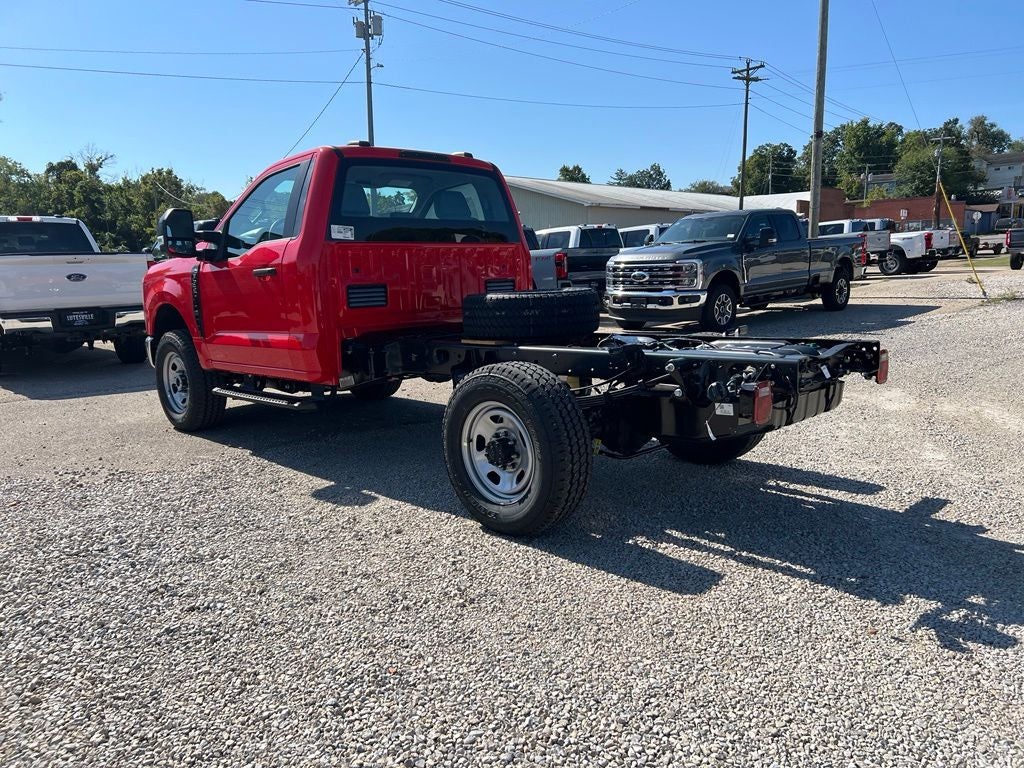 2027 Ford F-350 XL 145 WB
