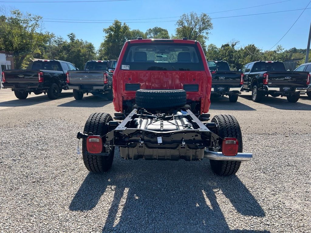 2027 Ford F-350 XL 145 WB
