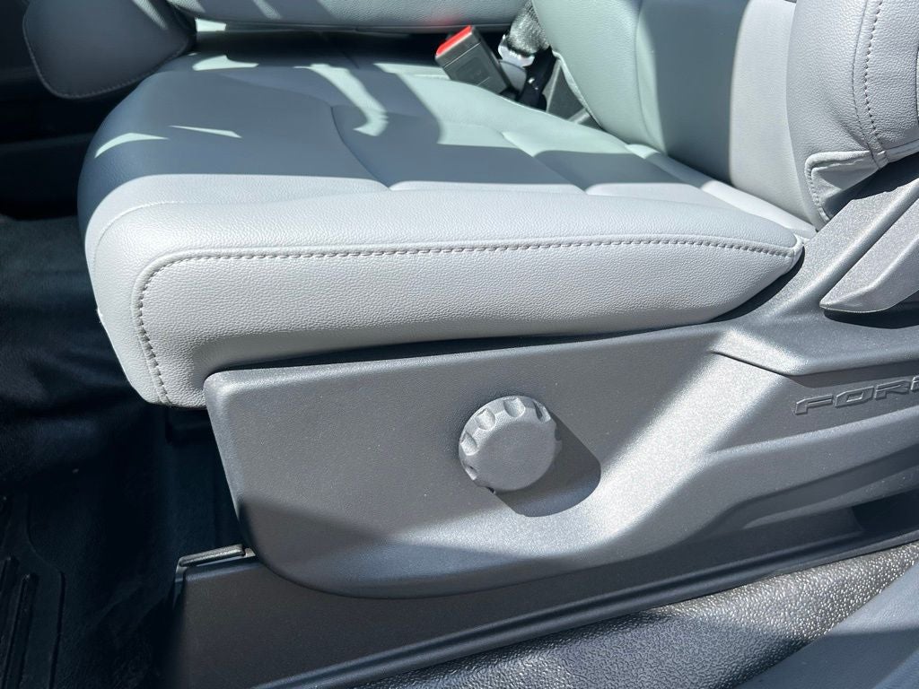 2025 Ford F-350 XL 145 WB