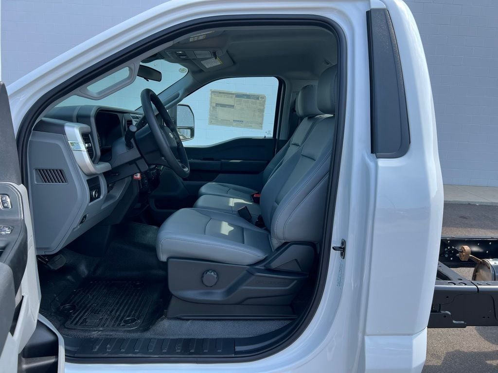 2025 Ford F-550SD XL DRW