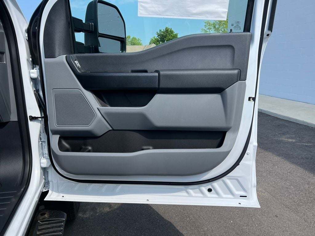 2025 Ford F-550SD XL DRW