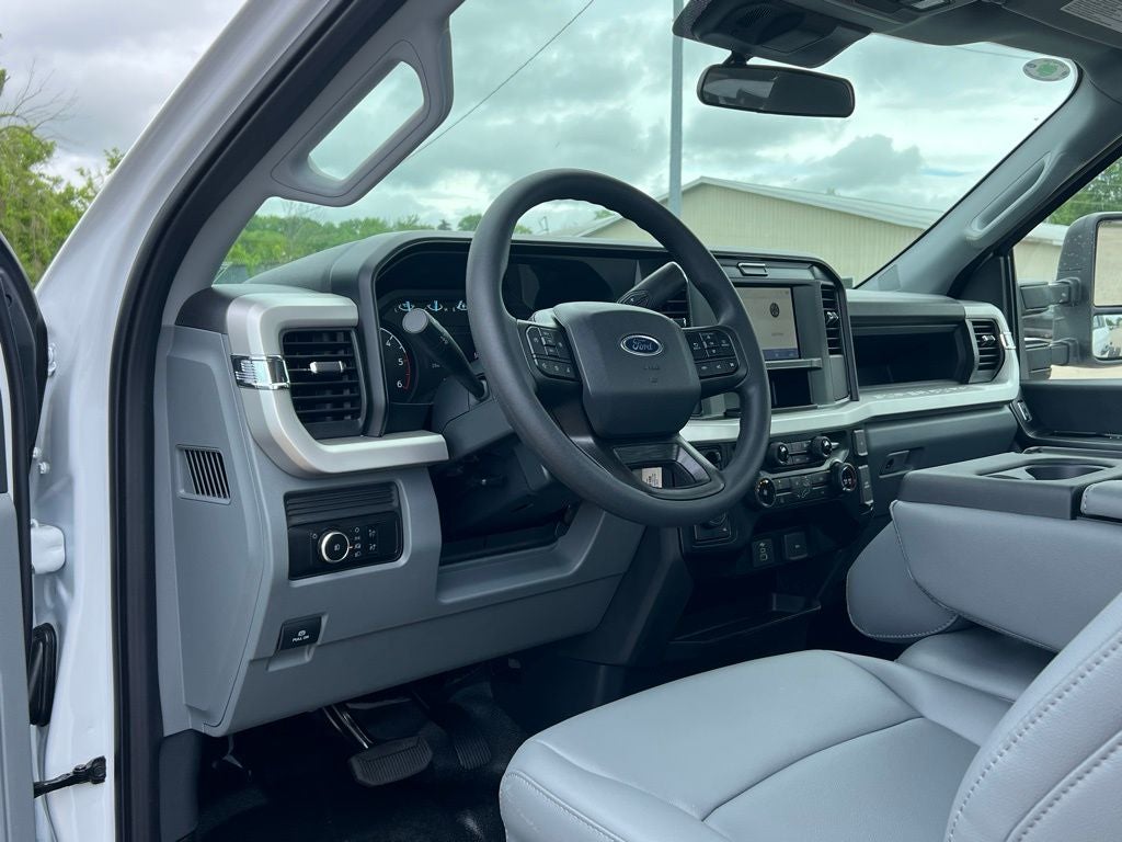 2025 Ford F-550SD XL DRW