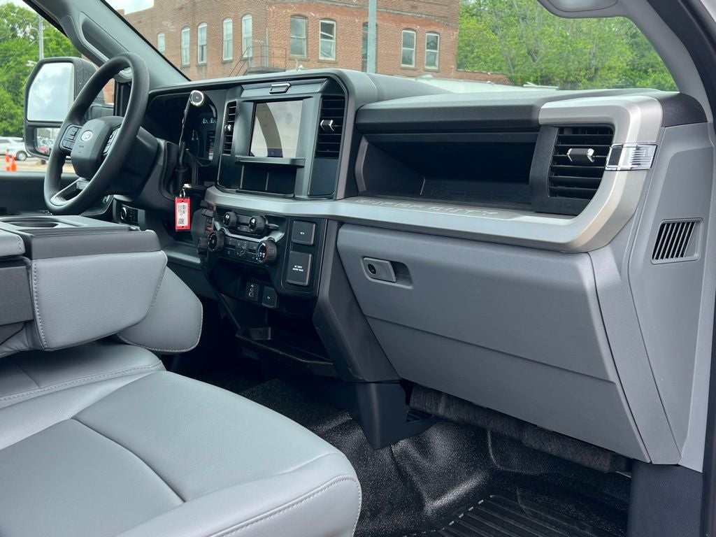 2025 Ford F-550SD XL DRW