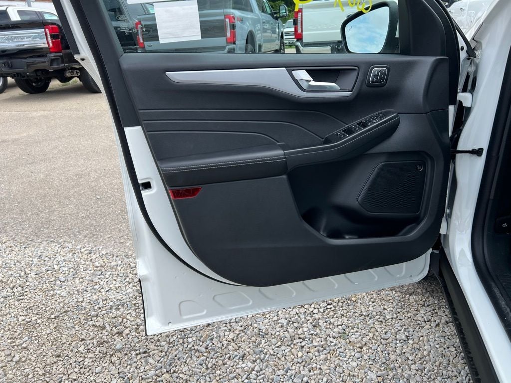 2025 Ford Escape Plug-In Hybrid Base