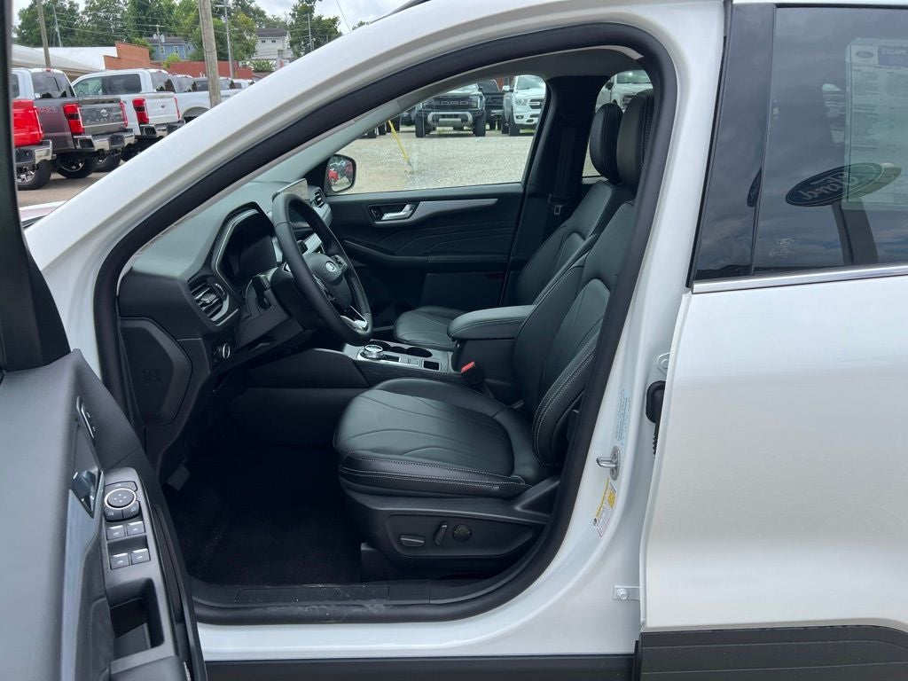 2025 Ford Escape Plug-In Hybrid Base