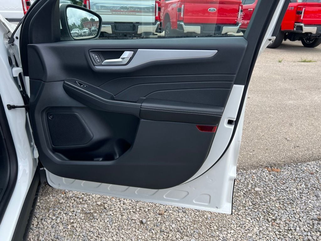 2025 Ford Escape Plug-In Hybrid Base