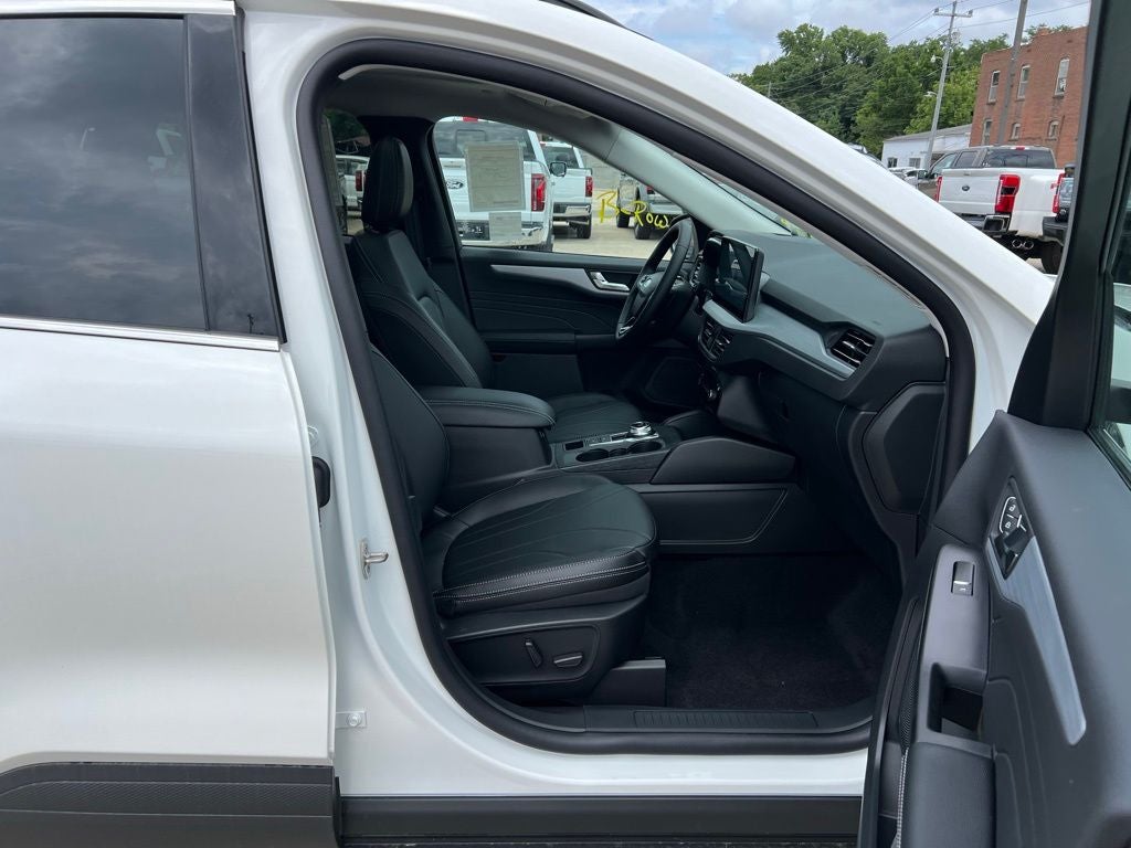 2025 Ford Escape Plug-In Hybrid Base