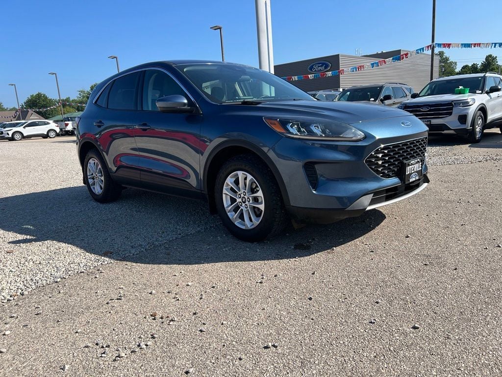 2020 Ford Escape SE