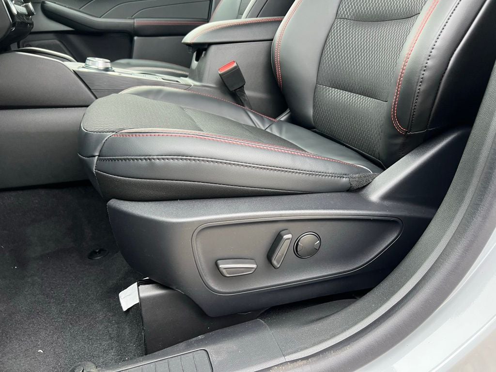 2026 Ford Escape Hybrid ST-Line Select