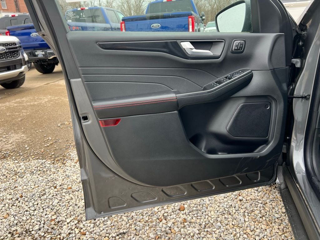 2026 Ford Escape ST-Line Elite