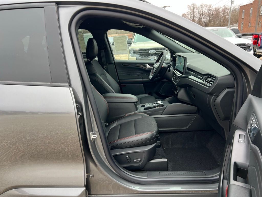 2026 Ford Escape ST-Line Elite