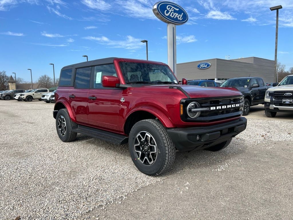 2026 Ford Bronco Outer Banks