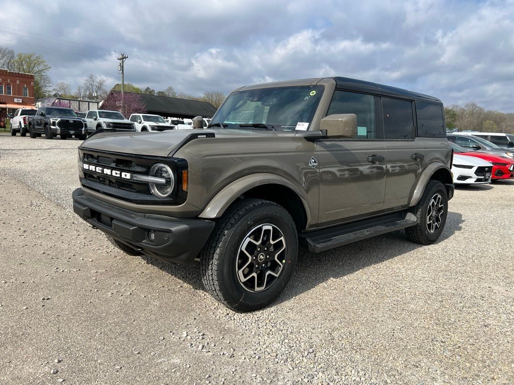 2026 Ford Bronco Outer Banks