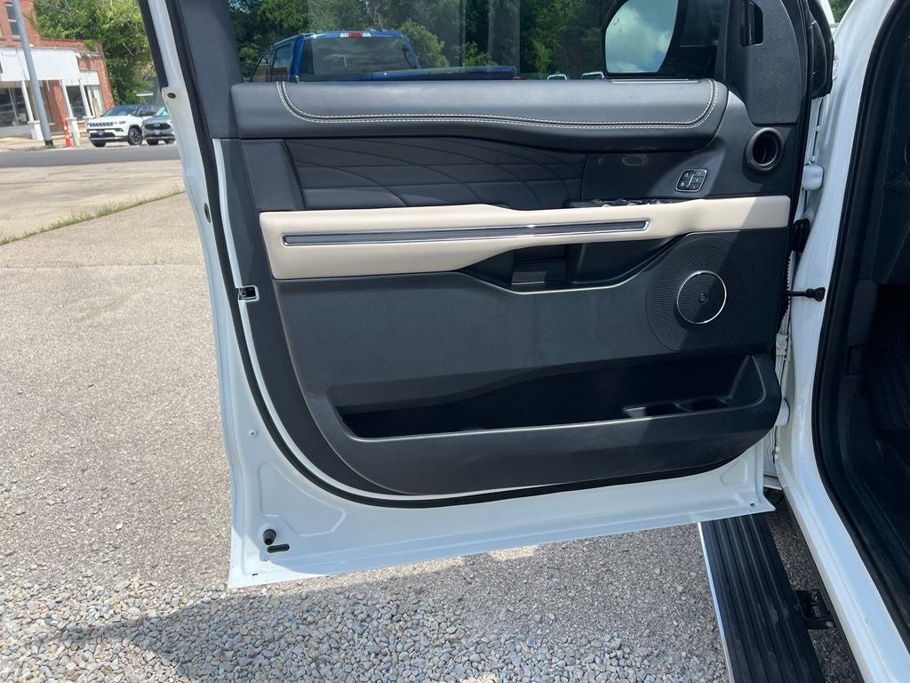 2023 Ford Expedition Max Platinum