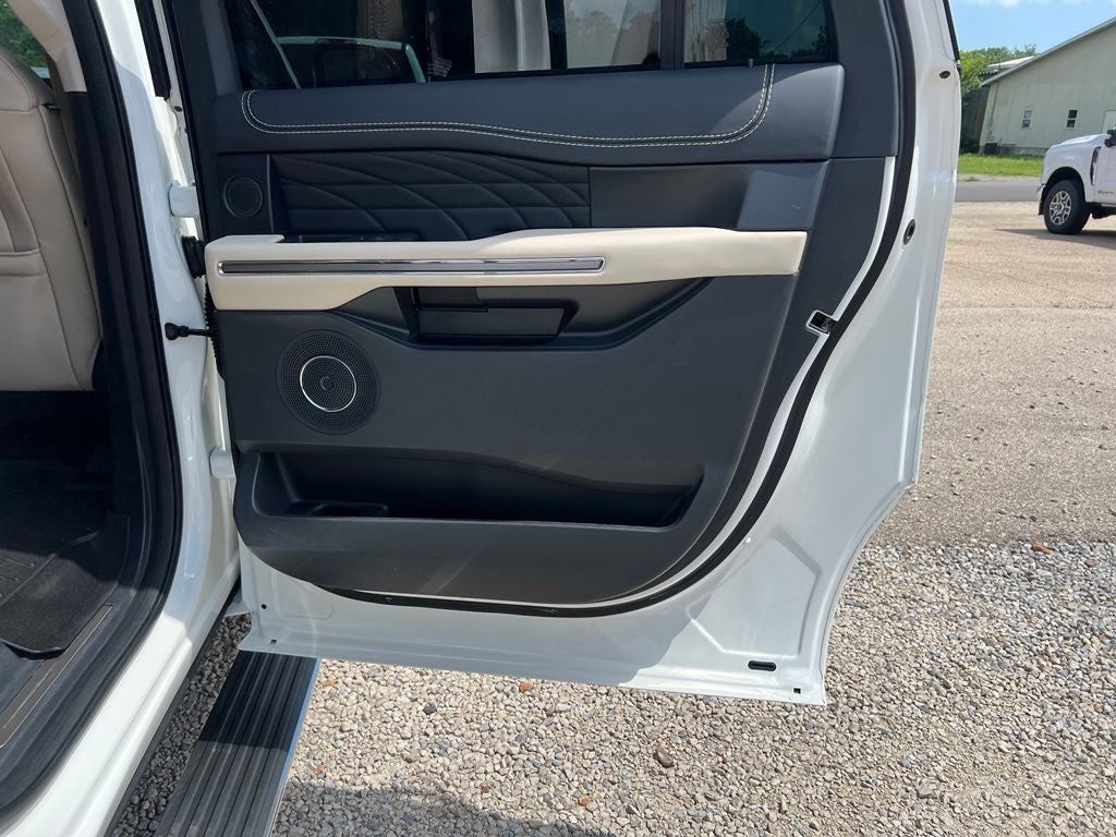 2023 Ford Expedition Max Platinum