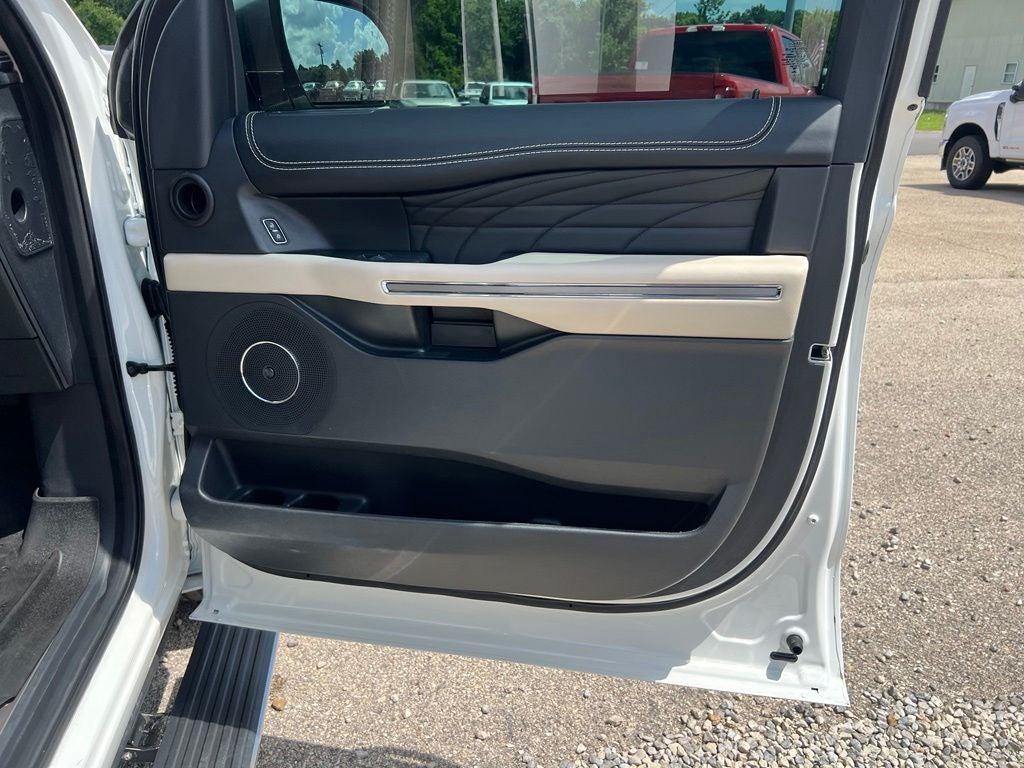 2023 Ford Expedition Max Platinum