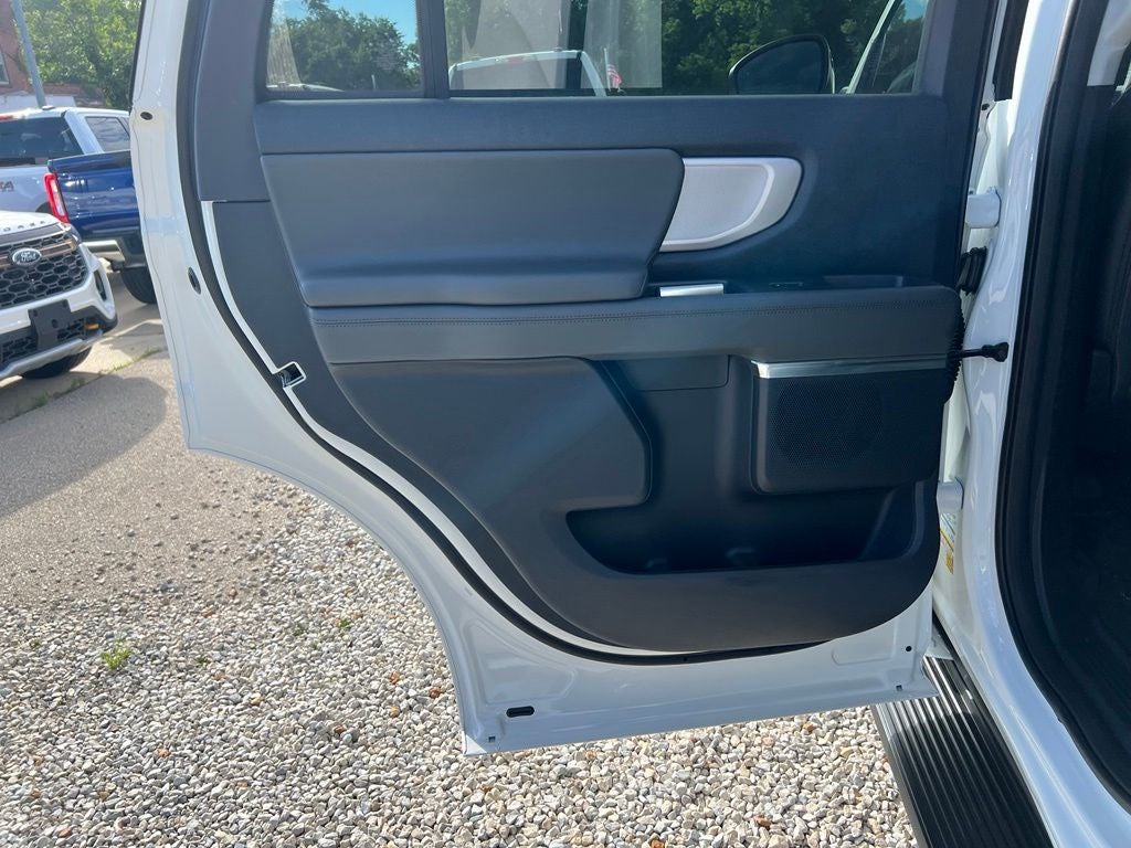 2027 Ford Expedition Active