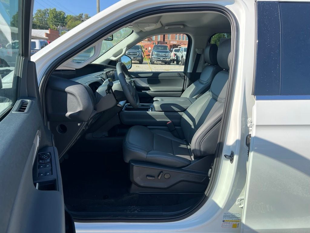 2027 Ford Expedition Active
