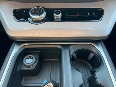 2027 Ford Expedition Active