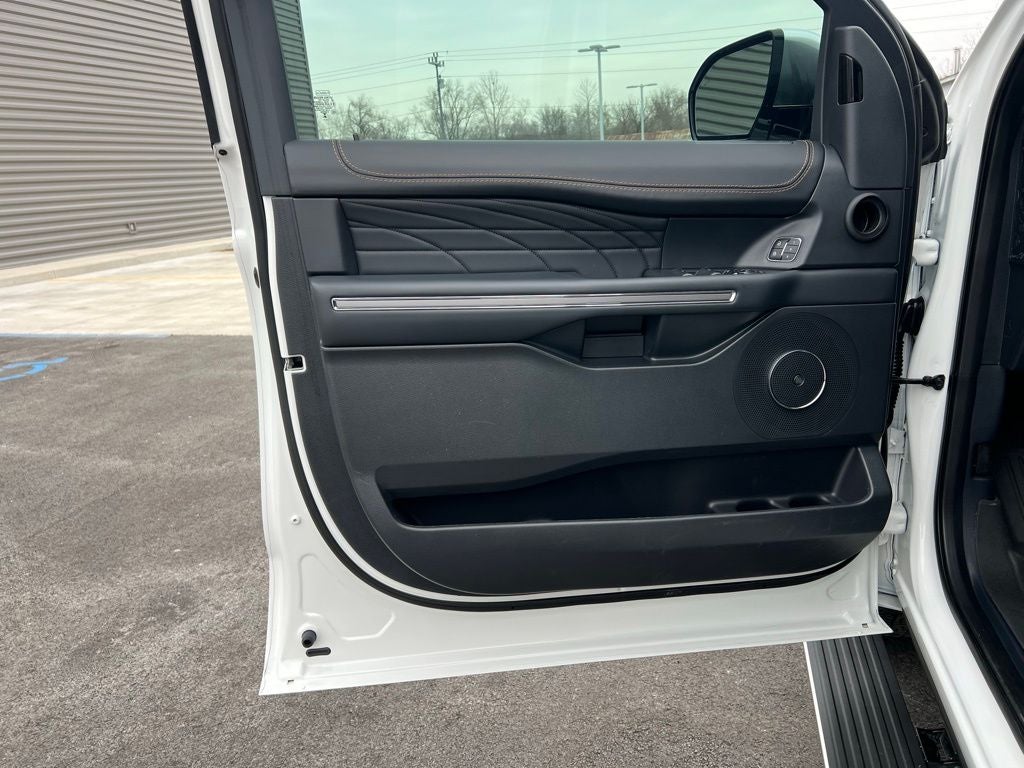 2024 Ford Expedition Platinum