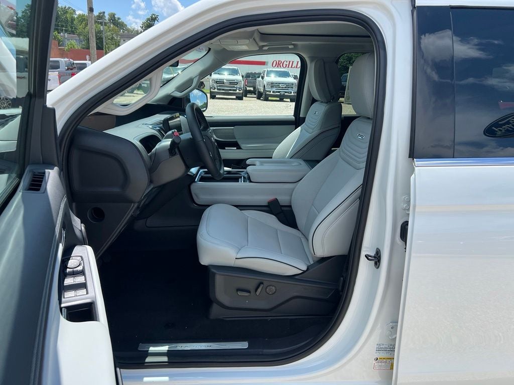 2027 Ford Expedition Platinum