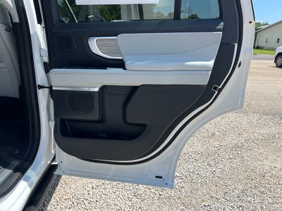 2027 Ford Expedition Platinum
