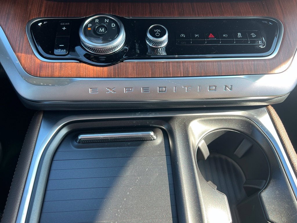 2027 Ford Expedition King Ranch