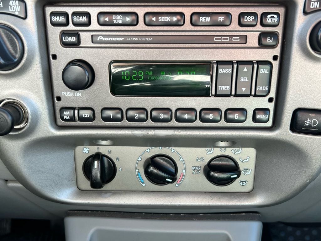 2003 Ford Explorer Sport Trac XLS 126 WB