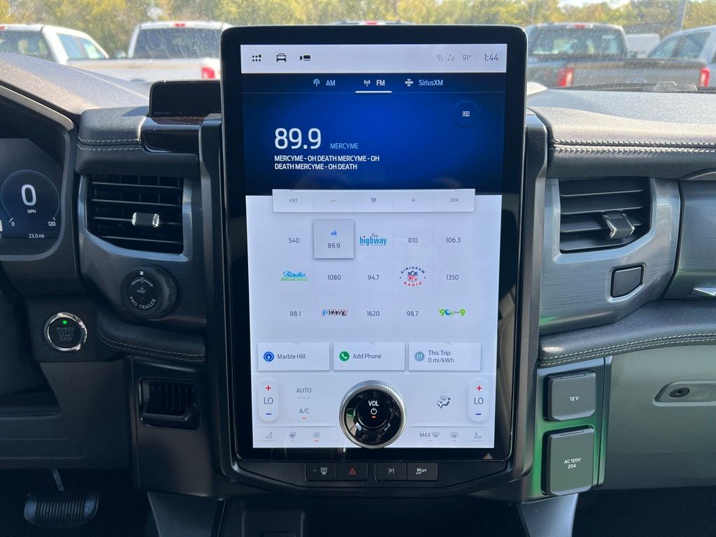 2025 Ford F-150 Lightning Flash