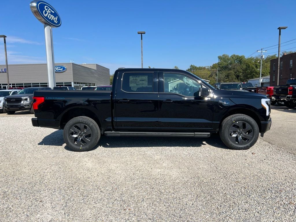 2025 Ford F-150 Lightning Flash
