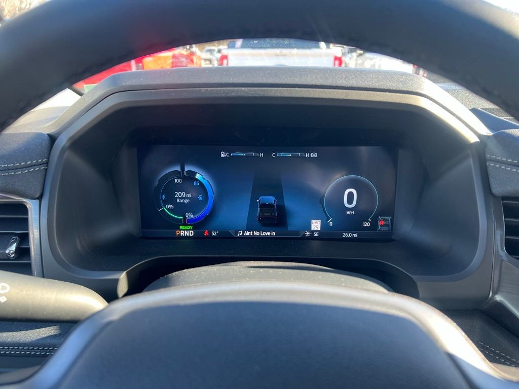 2025 Ford F-150 Lightning Flash