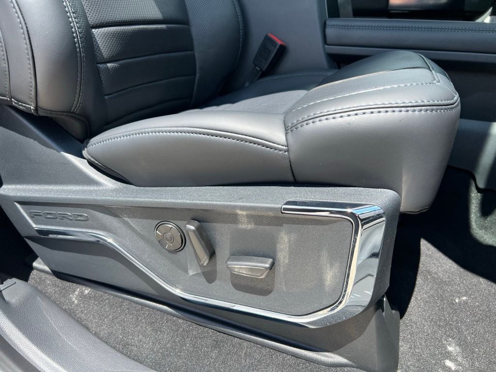 2025 Ford F-250 Platinum