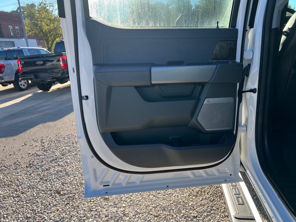 2027 Ford F-350 Lariat