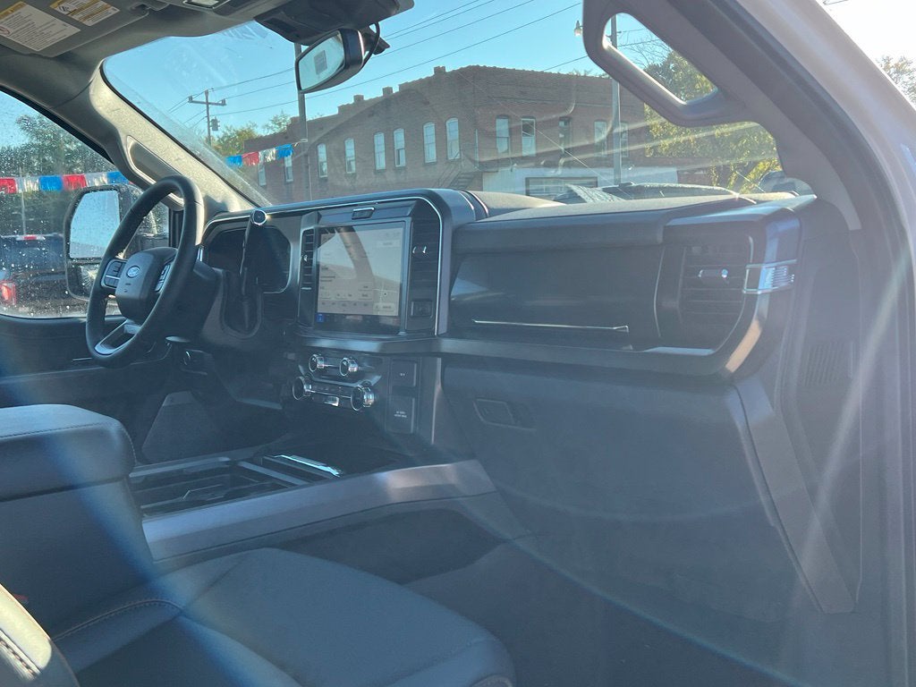 2027 Ford F-350 Lariat