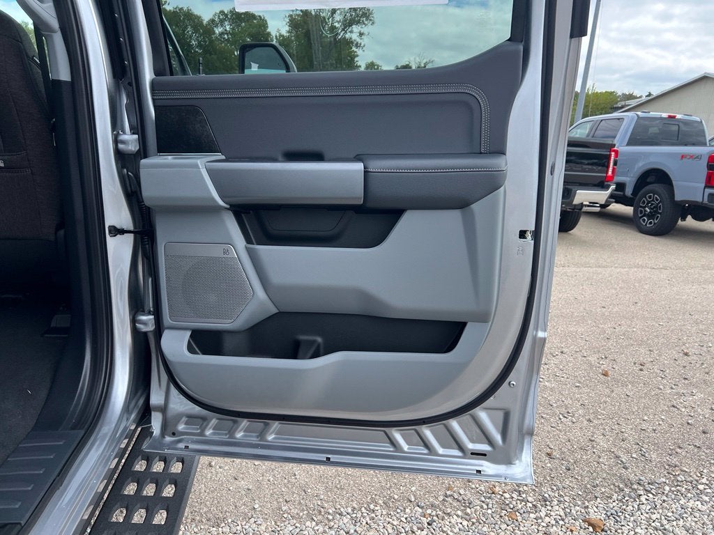 2027 Ford F-350 XLT