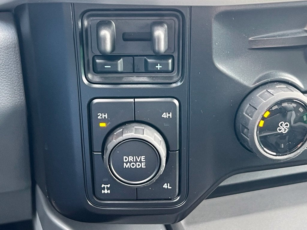 2027 Ford F-350 XLT