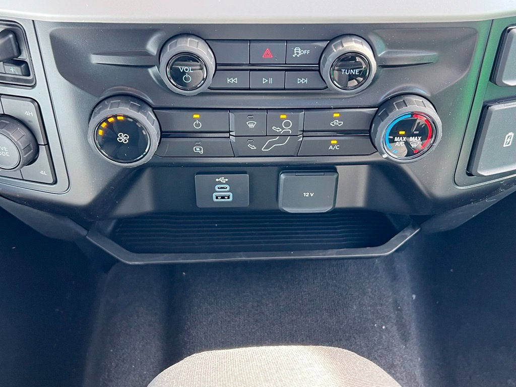 2027 Ford F-350 XL
