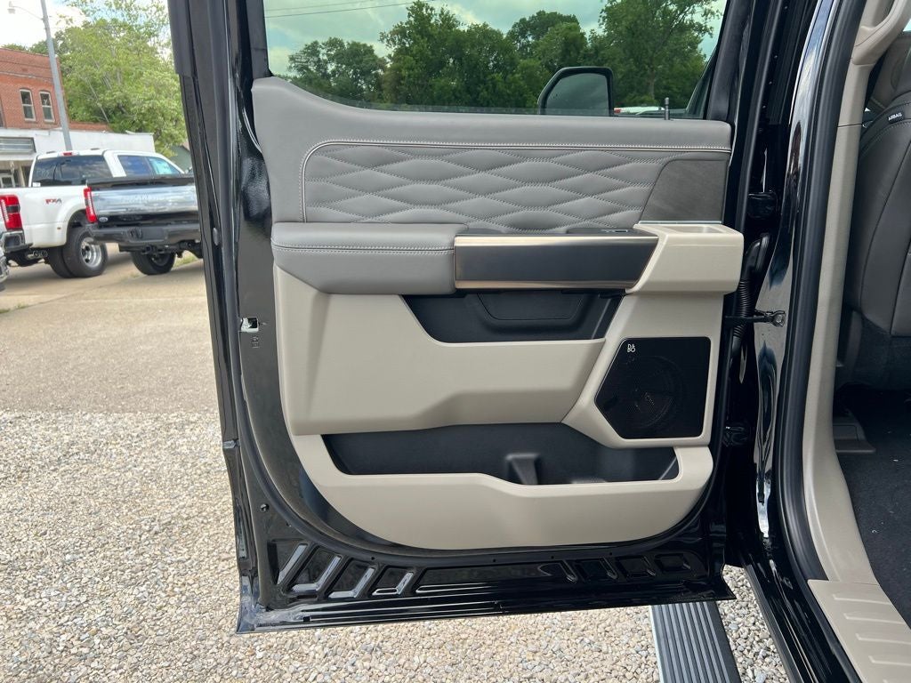 2025 Ford F-350 Platinum